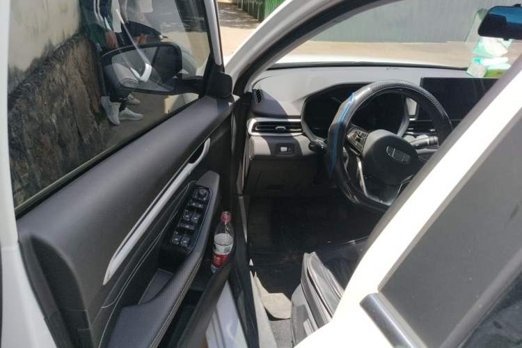 Used Geely Auto Emgrand 2025 4th Generation 1.5L CVT Luxury Version Driver Seat