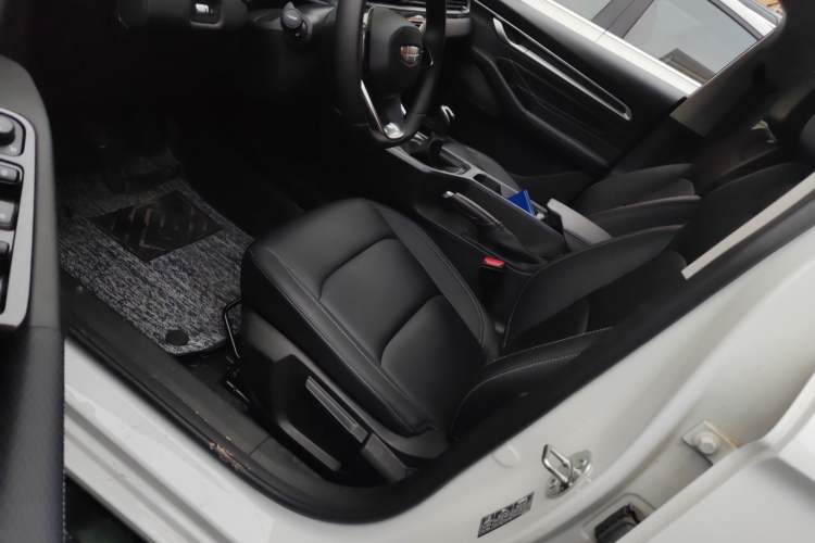 Used Geely Auto Emgrand 2025 4th Generation 1.5L Manual – Dragon Edition Driver Seat