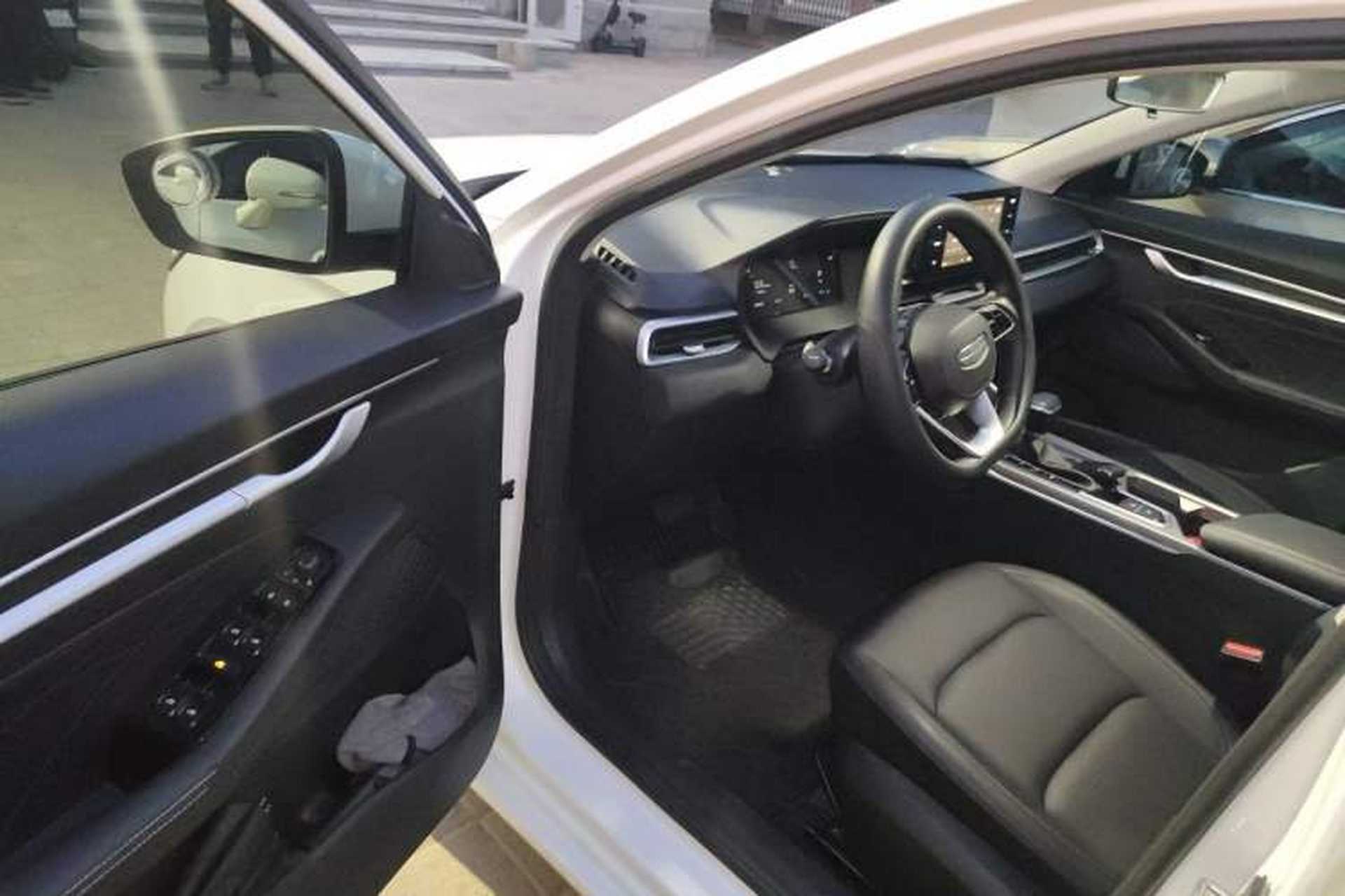 Used Geely Auto Emgrand 2025 4th Generation 1.5L CVT Starry Edition Driver Seat