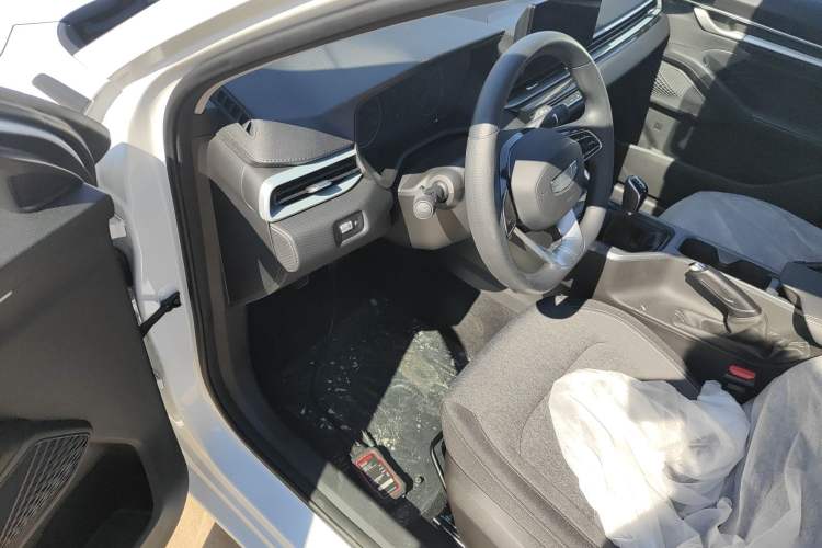 Used Geely Auto Emgrand 2025 4th Generation 1.5L Manual - Starry Edition Driver Seat
