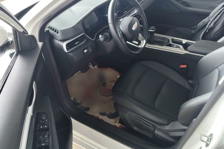 Used Geely Auto Emgrand 2025 4th Generation 1.5L CVT Longteng Edition Driver Seat