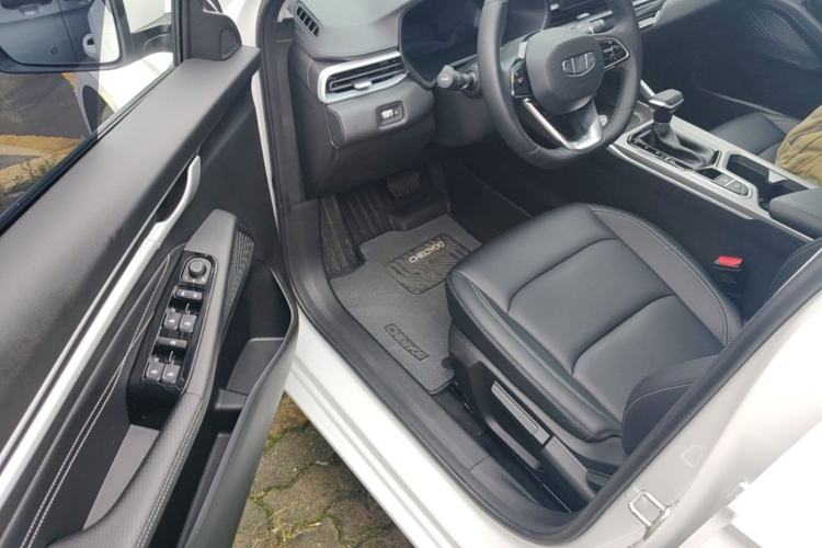Used Geely Auto Emgrand 2025 4th Generation 1.5L CVT Luxury Version Driver Seat