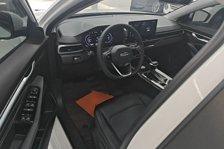 Used Geely Auto Emgrand 2025 4th Generation 1.5L CVT Luxury Version Driver Seat