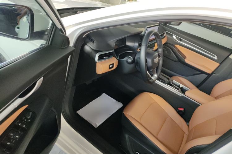 Used Geely Auto Emgrand 2025 4th Generation 1.5L CVT Flagship Version Driver Seat