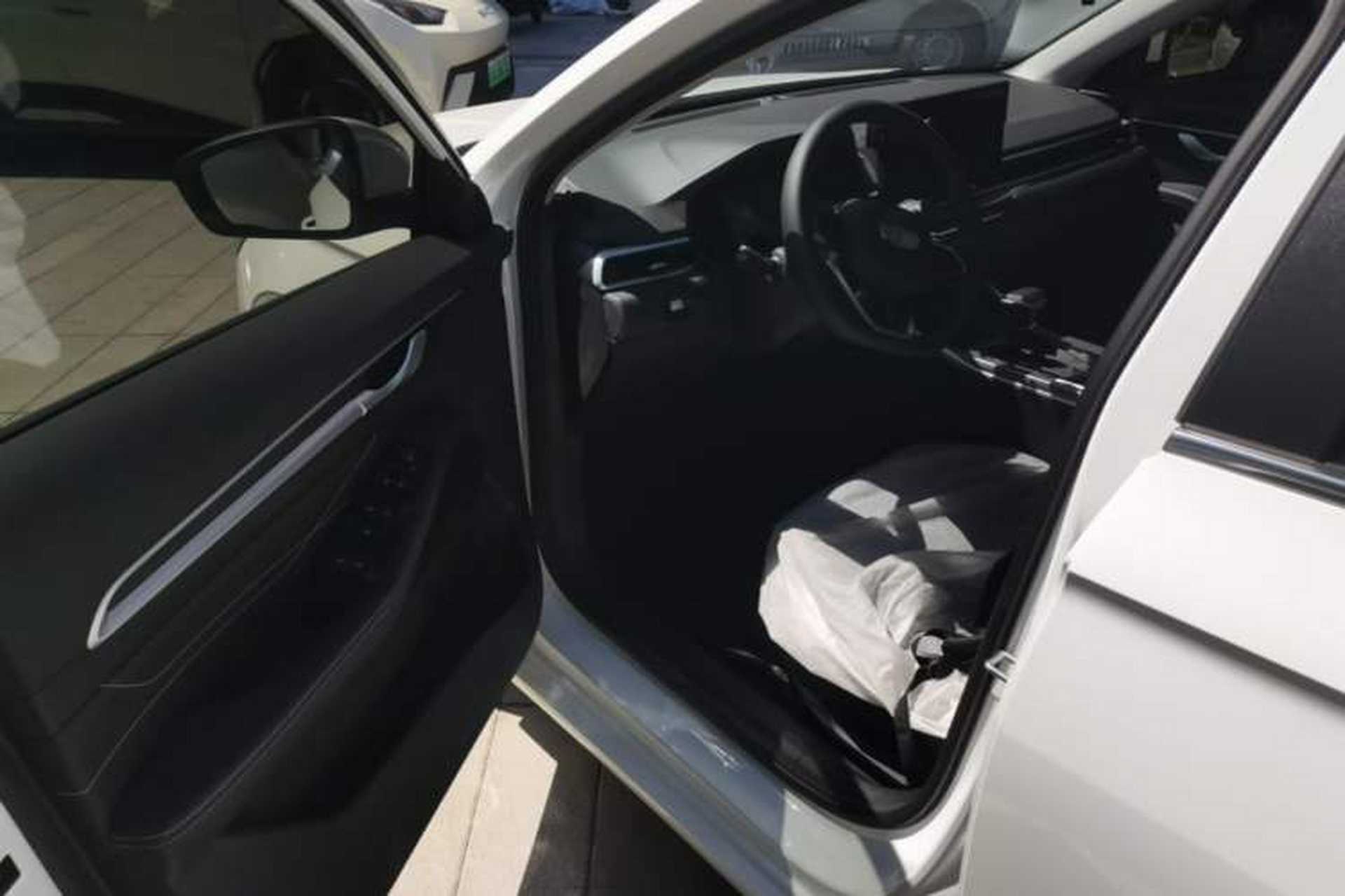 Used Geely Auto Emgrand 2025 4th Generation 1.5L CVT Luxury Version Driver Seat