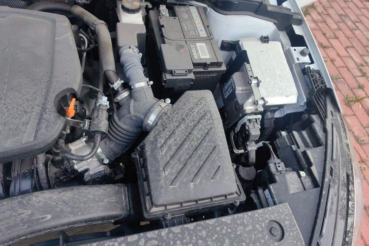 Used Geely Auto Emgrand 2025 4th Generation 1.5L CVT Starry Edition Engine Bay Left