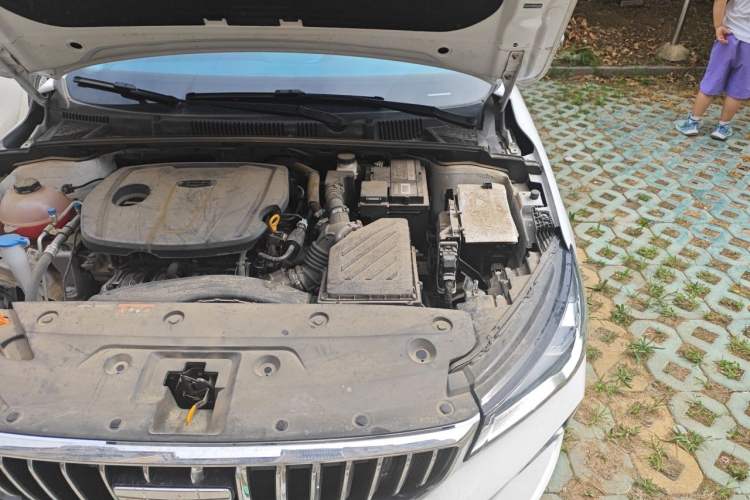 Used Geely Auto Emgrand 2025 4th Generation 1.5L CVT Longteng Edition Engine Bay Left