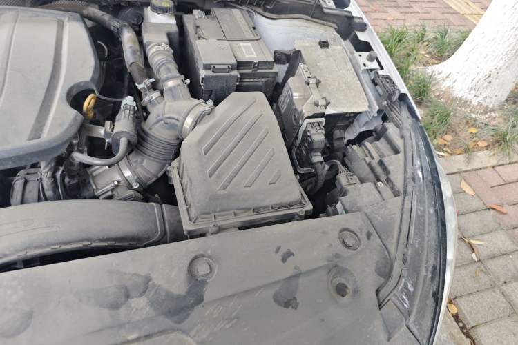 Used Geely Auto Emgrand 2025 4th Generation 1.5L Manual - Starry Edition Engine Bay Left