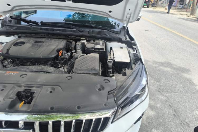 Used Geely Auto Emgrand 2025 4th Generation 1.5L CVT Luxury Version Engine Bay Left