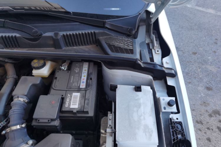 Used Geely Auto Emgrand 2025 4th Generation 1.5L CVT Longteng Edition Engine Bay Left