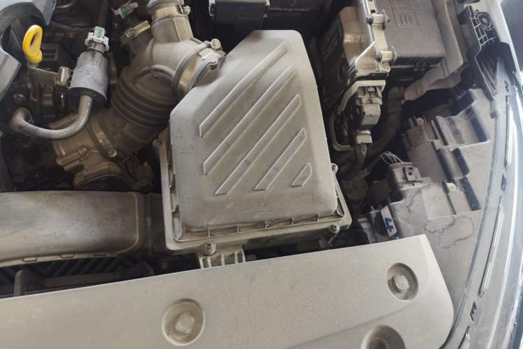 Used Geely Auto Emgrand 2025 4th Generation 1.5L CVT Longteng Edition Engine Bay Left