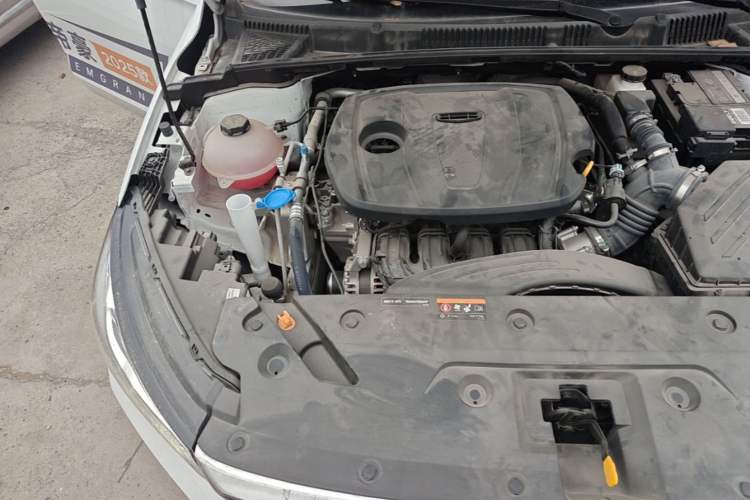 Used Geely Auto Emgrand 2025 4th Generation 1.5L CVT Flagship Version Engine Bay Right