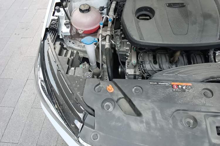 Used Geely Auto Emgrand 2025 4th Generation 1.5L Manual - Starry Edition Engine Bay Right
