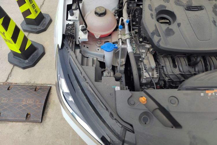 Used Geely Auto Emgrand 2025 4th Generation 1.5L CVT Flagship Version Engine Bay Right