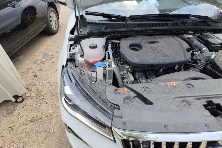 Used Geely Auto Emgrand 2025 4th Generation 1.5L CVT Longteng Edition Engine Bay Right