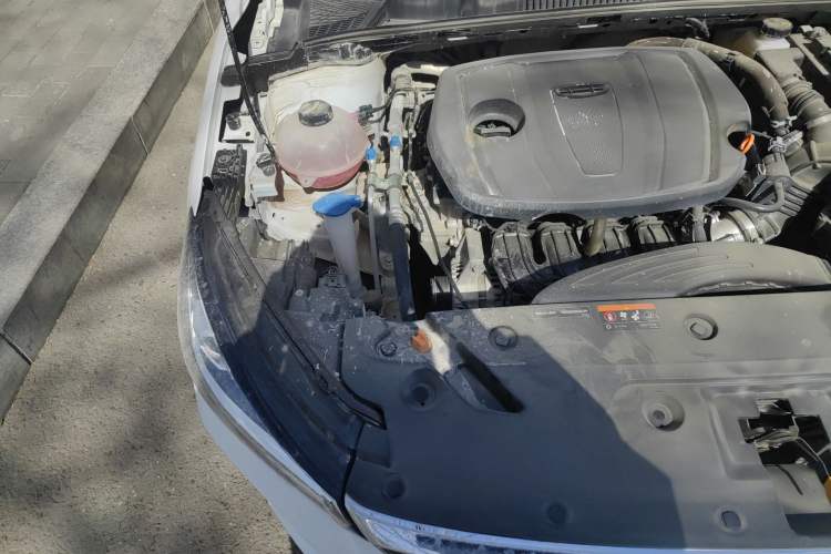 Used Geely Auto Emgrand 2025 4th Generation 1.5L Manual - Starry Edition Engine Bay Right