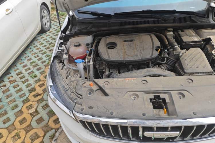 Used Geely Auto Emgrand 2025 4th Generation 1.5L CVT Longteng Edition Engine Bay Right