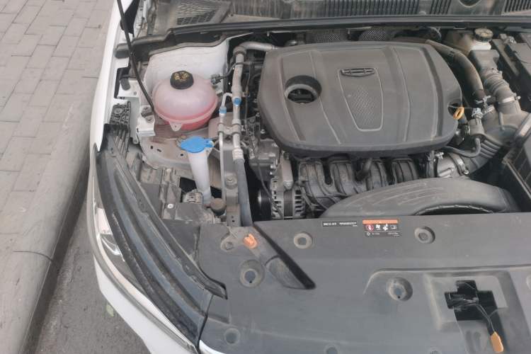 Used Geely Auto Emgrand 2025 4th Generation 1.5L Manual – Dragon Edition Engine Bay Right