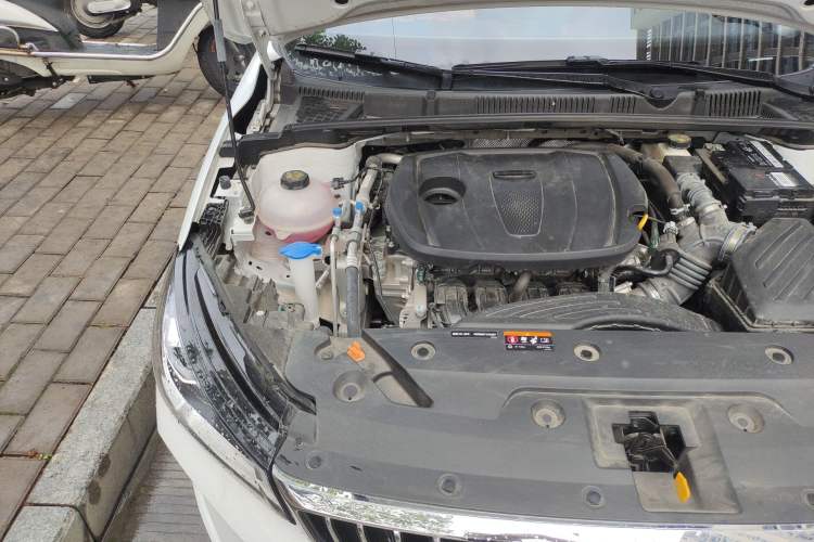 Used Geely Auto Emgrand 2025 4th Generation 1.5L CVT Longteng Edition Engine Bay Right