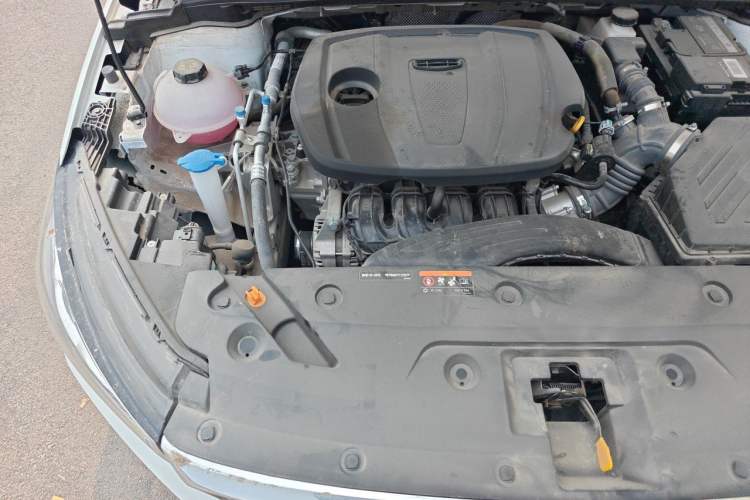 Used Geely Auto Emgrand 2025 4th Generation 1.5L CVT Longteng Edition Engine Bay Right