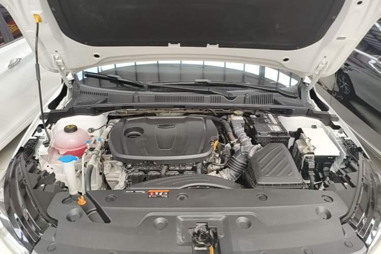 Used Geely Auto Emgrand 2025 4th Generation 1.5L CVT Longteng Edition Engine Bay