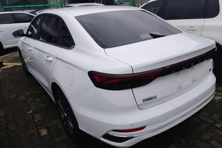 Used Geely Auto Emgrand 2025 4th Generation 1.5L CVT Luxury Version Exterior 2