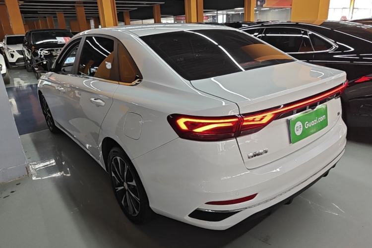 Used Geely Auto Emgrand 2025 4th Generation 1.5L CVT Flagship Version Exterior 2