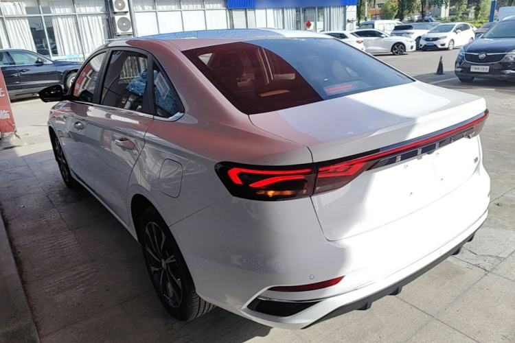 Used Geely Auto Emgrand 2025 4th Generation 1.5L CVT Flagship Version Exterior 2