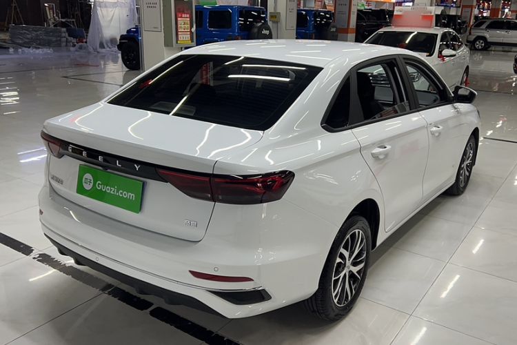 Used Geely Auto Emgrand 2025 4th Generation 1.5L CVT Starry Edition Exterior 2