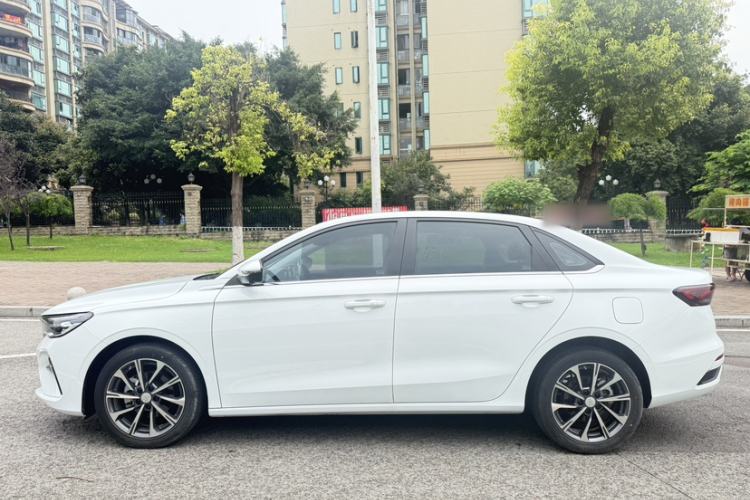 Used Geely Auto Emgrand 2025 4th Generation 1.5L CVT Luxury Version Exterior 2