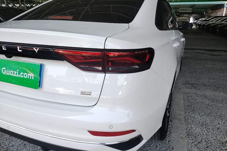 Used Geely Auto Emgrand 2025 4th Generation 1.5L CVT Longteng Edition Exterior 3