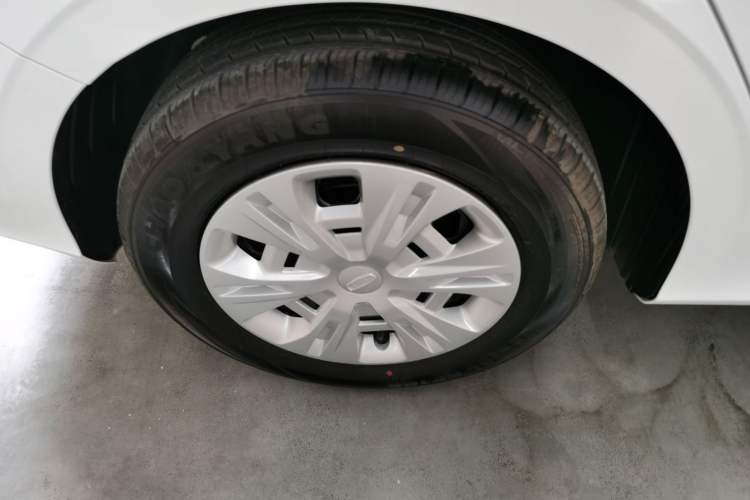 Used Geely Auto Emgrand 2025 4th Generation 1.5L Manual - Starry Edition Exterior 5
