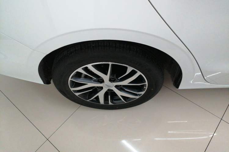 Used Geely Auto Emgrand 2025 4th Generation 1.5L CVT Longteng Edition Exterior 5