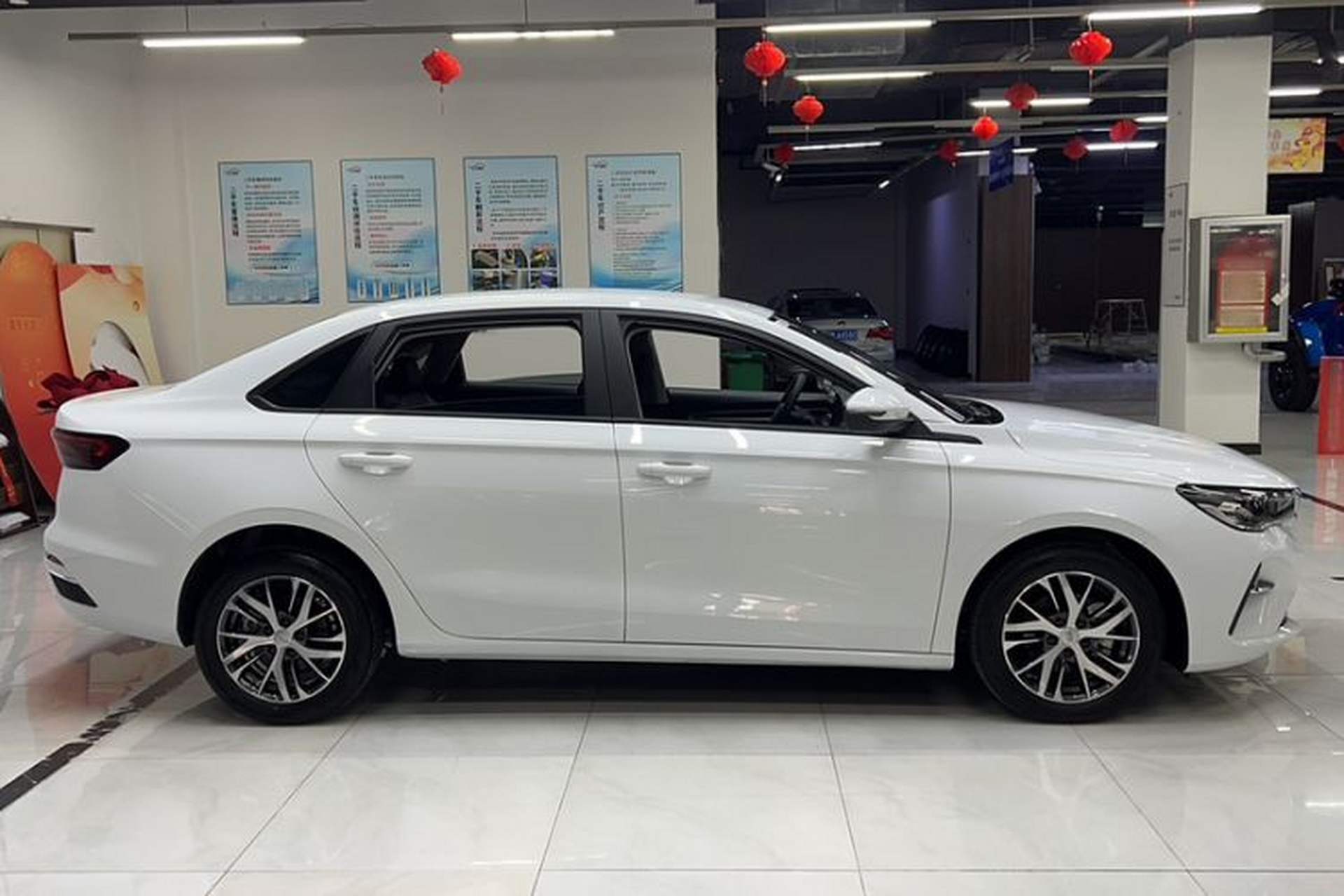 Used Geely Auto Emgrand 2025 4th Generation 1.5L CVT Starry Edition Exterior 5