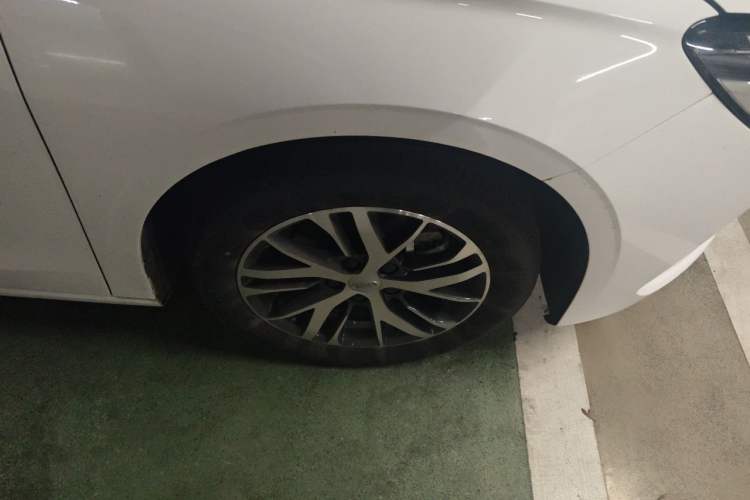 Used Geely Auto Emgrand 2025 4th Generation 1.5L CVT Longteng Edition Exterior 7