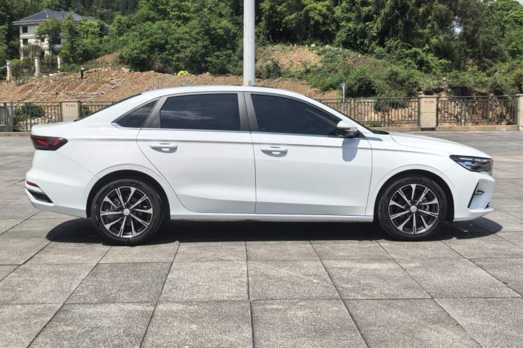 Used Geely Auto Emgrand 2025 4th Generation 1.5L CVT Luxury Version Exterior 7