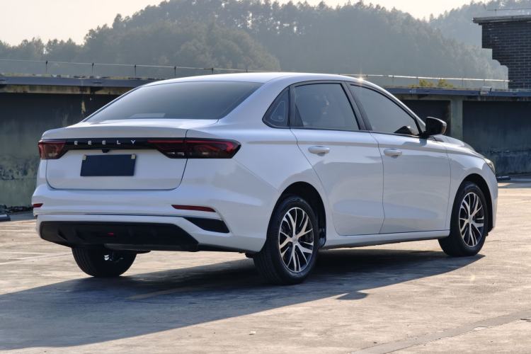 Used Geely Auto Emgrand 2025 4th Generation 1.5L CVT Longteng Edition Exterior 7