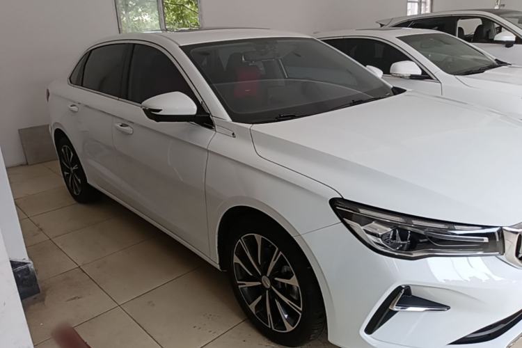 Used Geely Auto Emgrand 2025 4th Generation 1.5L CVT Luxury Version Front Right 45 Deg