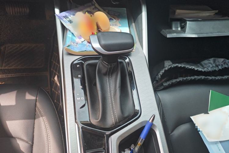 Used Geely Auto Emgrand 2025 4th Generation 1.5L CVT Longteng Edition Gear Lever