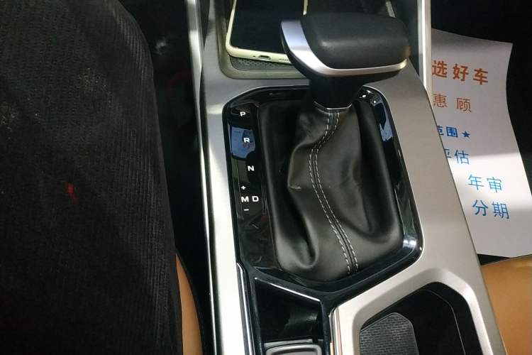 Used Geely Auto Emgrand 2025 4th Generation 1.5L CVT Flagship Version Gear Lever
