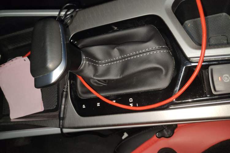 Used Geely Auto Emgrand 2025 4th Generation 1.5L CVT Starry Edition Gear Lever