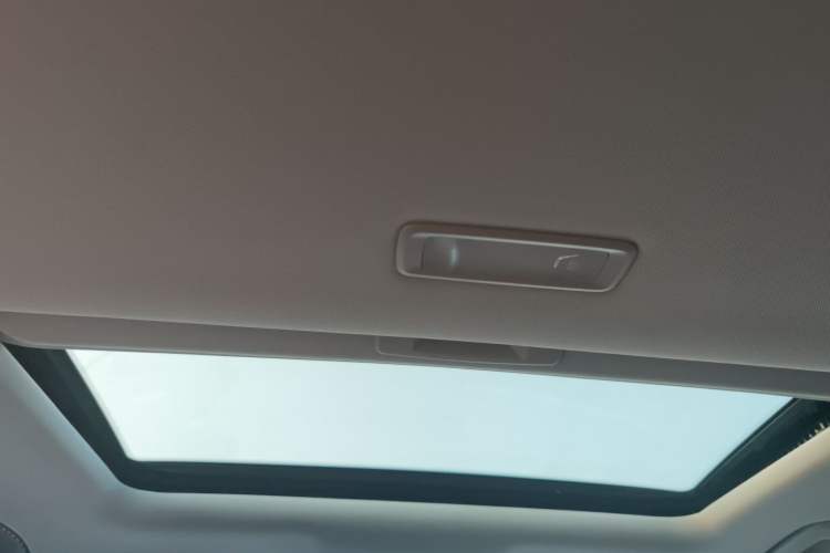 Used Geely Auto Emgrand 2025 4th Generation 1.5L CVT Luxury Version Headliner