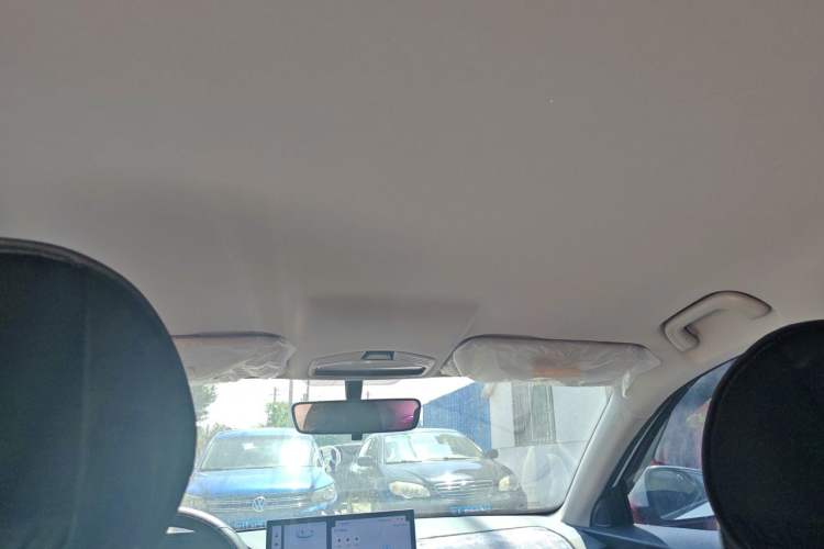 Used Geely Auto Emgrand 2025 4th Generation 1.5L Manual – Dragon Edition Headliner