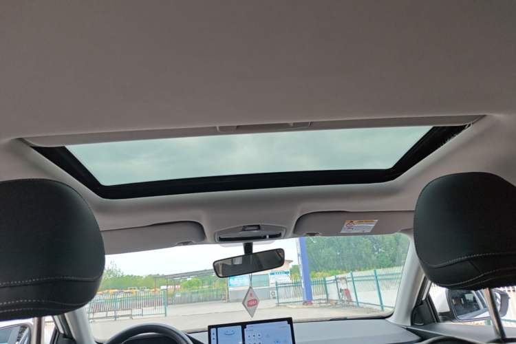 Used Geely Auto Emgrand 2025 4th Generation 1.5L CVT Longteng Edition Headliner