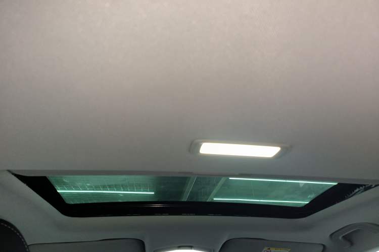 Used Geely Auto Emgrand 2025 4th Generation 1.5L CVT Luxury Version Headliner