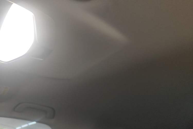 Used Geely Auto Emgrand 2025 4th Generation 1.5L Manual – Dragon Edition Headliner