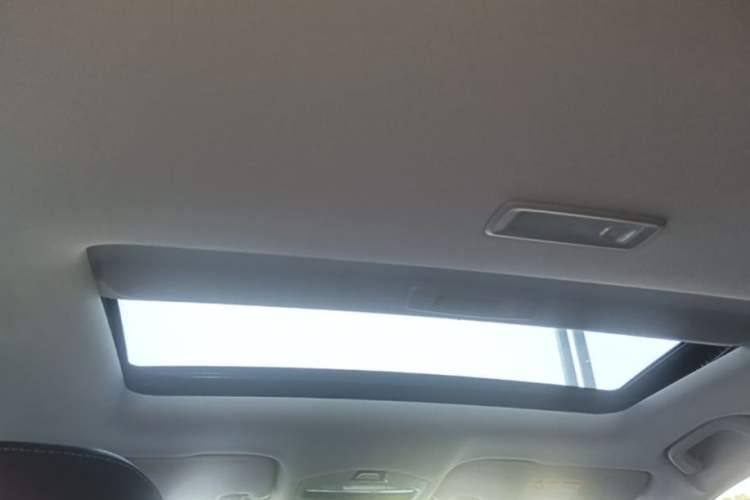 Used Geely Auto Emgrand 2025 4th Generation 1.5L CVT Luxury Version Headliner