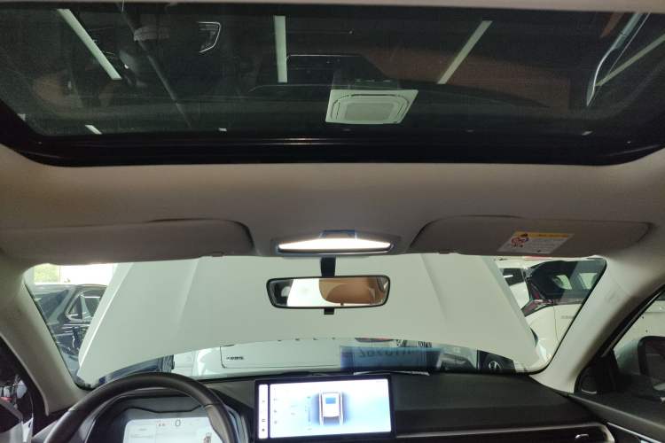 Used Geely Auto Emgrand 2025 4th Generation 1.5L CVT Flagship Version Headliner