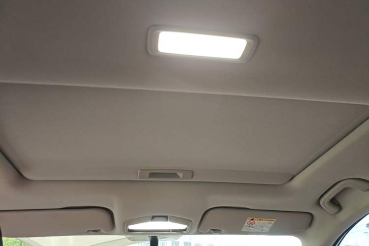Used Geely Auto Emgrand 2025 4th Generation 1.5L CVT Flagship Version Headliner