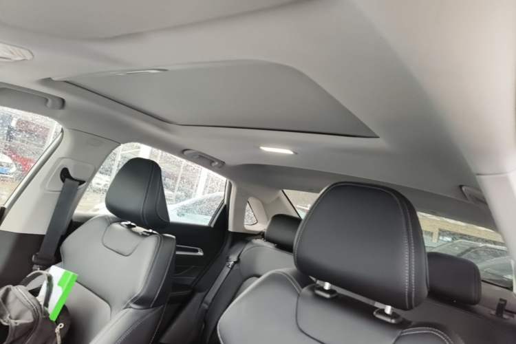 Used Geely Auto Emgrand 2025 4th Generation 1.5L CVT Luxury Version Headliner